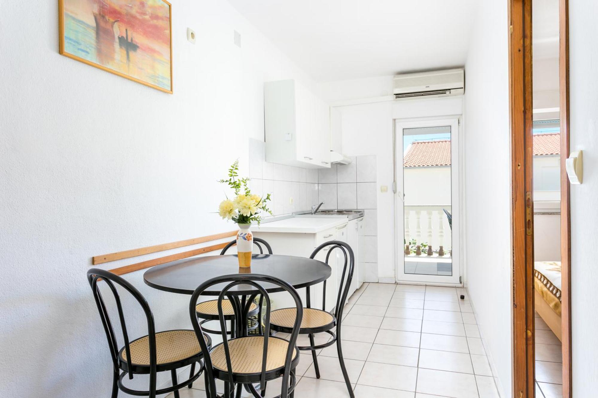 Family Friendly Apartments With A Swimming Pool Businci, Ciovo - 11232 Trogir Exterior photo