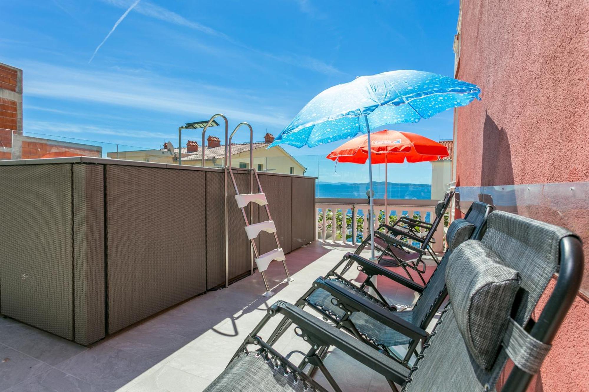 Family Friendly Apartments With A Swimming Pool Businci, Ciovo - 11232 Trogir Exterior photo